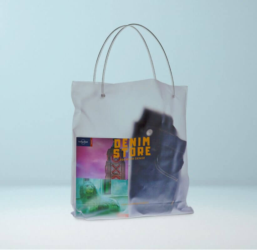 Shopper bag plastica personalizzati - Universal Promo Shopper in plastica con maniglia esterna in pvc denim store